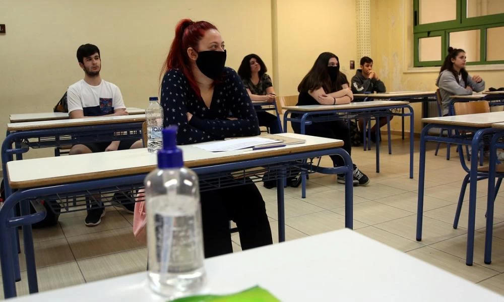 Εκπαιδευτικοί για τα σχολεία: «Πώς θα βάζουμε 28 παιδιά στην τάξη;»